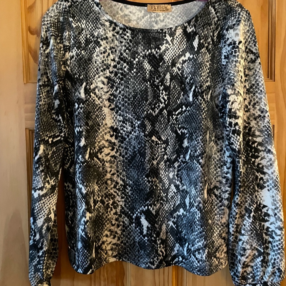 Lavish Black and White Snake Print Blouse